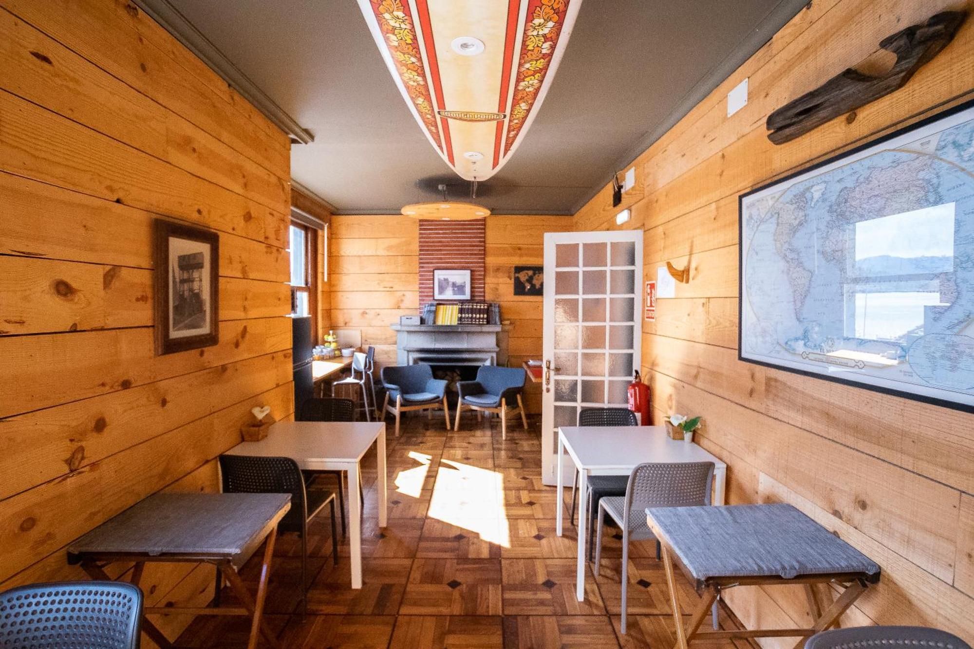 Carving Surf Hostel San Esteban de Pravia エクステリア 写真