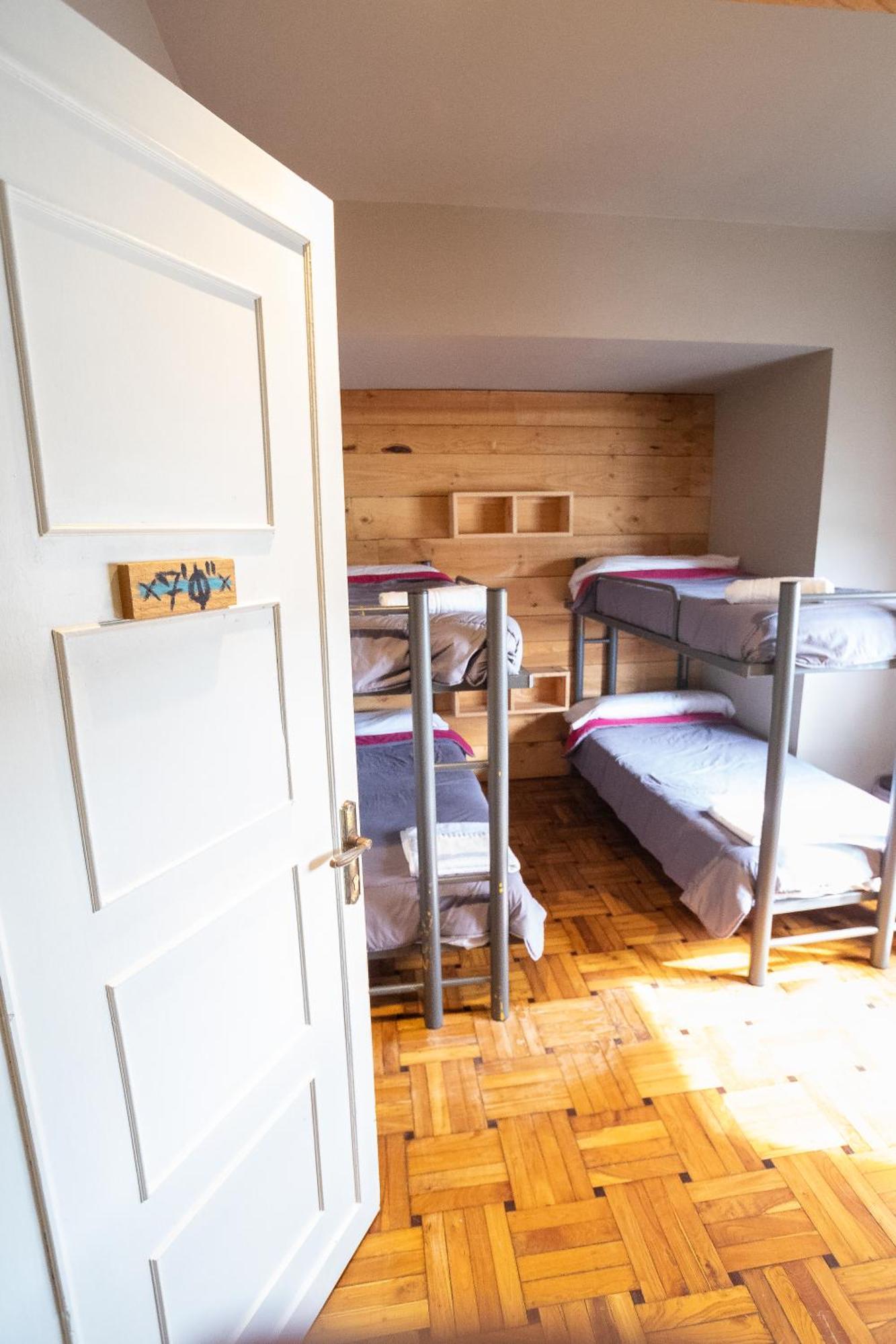 Carving Surf Hostel San Esteban de Pravia エクステリア 写真